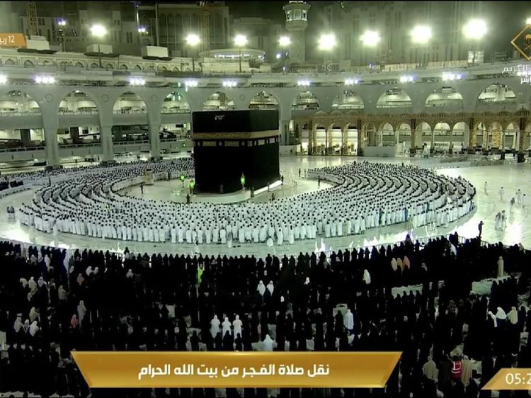 Khidmat Salat Tanpa Batas di Masjid Suci Masjidil Haram