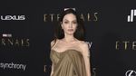 Putri Angelina Jolie Kenakan Dress Miliknya di The Eternals, Kode Apa?