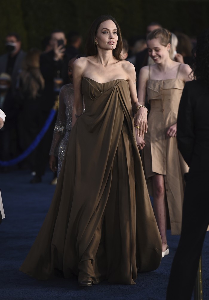 Angelina Jolie di Premier Eternals Cast member Angelina Jolie arrives at the premiere of