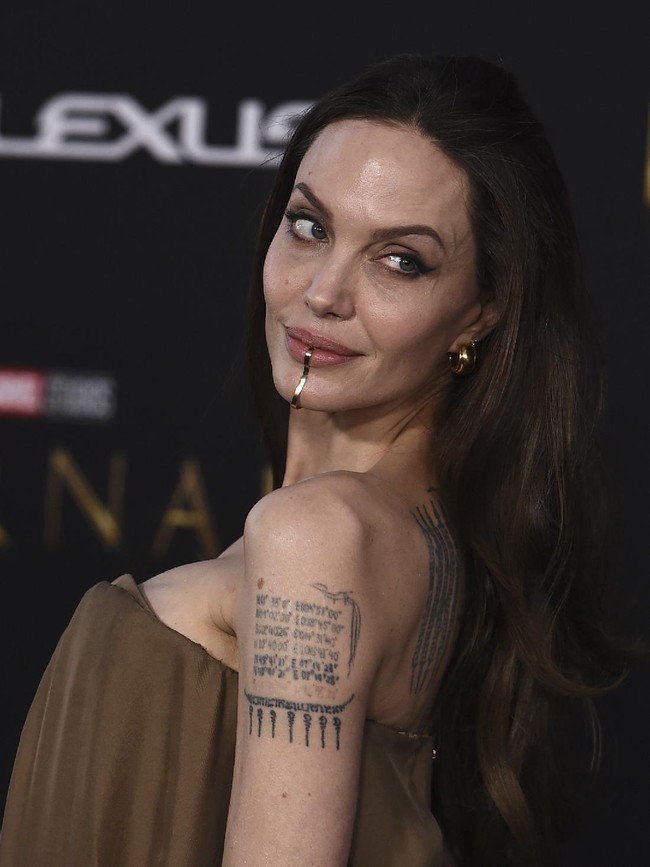 Cast member Angelina Jolie arrives at the premiere of 
