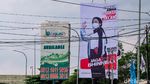 Baliho Puan Bersalin Rupa Mejeng di Tangsel