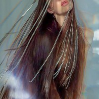 Aku tahu komentar mereka menggelikan dan mudah dibantah, beberapa orang mungkin berpikir lucu ketika berkata begitu tapi untukku itu cukup menggangu, mengingat semua yang aku lalui untuk sampai di titik ini sekarang di mana aku percaya diri dengan siapa aku dan penampilanku, katanya dilansir NY Post.Foto: Instagram @cherie.louise