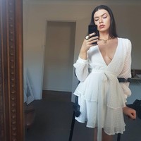 Cherie didiagnosa penyakitnya di usia enam tahun. Ketika itu, dokter sudah mengatakan semua kakinya harus diamputasi. Karena kondisi tersebut, ia tentu pernah merasa minder. Foto: Instagram @cherie.louise