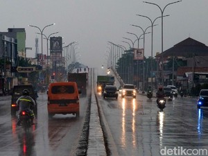 Peringatan Dini BMKG: La Nina dan Risiko Bencana Cuaca Akhir Tahun