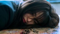 My Name jadi drama Korea bergenre aksi pertama Han So Hee. Kontras dengan perannya sebelum ini sebagai Yu Na Bi di Nevertheless. (Foto: dok. Instagram @xeesoxee) 