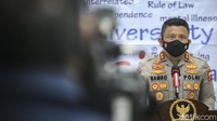 Sementara tagar #PercumaLaporPolisi digaungkan publik karena polisi menghentikan pengusutan perkara dugaan pemerkosaan anak di Luwu Timur. Perihal tagar tersebut, Juru Bicara Kompolnas Poengky Indarti mengatakan sangat penting bagi Polri untuk mendengar suara masyarakat karena harus diakui, polisi adalah aparat yang paling banyak bersentuhan dengan publik. Maka kepolisian harus siap melayani 24 jam.