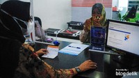Setelah adanya Holding Ultra Mikro, para petugas lapangan BRI, Pegadaian, dan PNM dapat saling merekomendasikan layanan dari setiap entitas. Misalnya, mantri BRI menawarkan produk tabungan, investasi, atau gadai emas di Pegadaian.