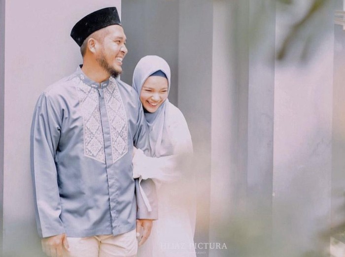 Jawaban Dewi Sandra ketika ditanya kapan punya anak. Jawaban Dewi Sandra ketika ditanya kapan punya anak.