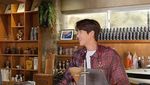 Kim Seon Ho Terseret Skandal Aktor K, Ini Momennya Saat Nyeduh Kopi