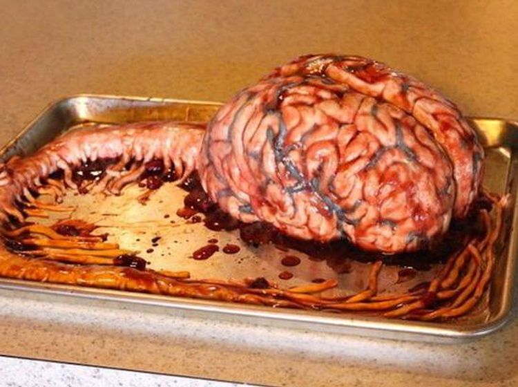 10 Kue Mengerikan Berbentuk Organ Jantung hingga Otak Manusia