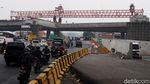 Melihat Pemasangan Girder Akses Tol Padaleunyi-Cisumdawu