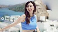 Senyum semringah Nisya Ahmad saat berlibur di Labuan Bajo. Foto: dok. Instagram Nisya Ahmad (@Nissyaa)