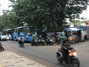 Ojol Keluhkan Titik Jemput Stasiun Manggarai: Terlalu Jauh dari Pintu Masuk