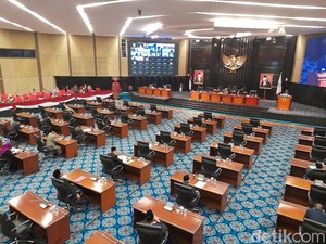 Sorotan Naik Tunjangan Dewan Bikin Ketua DPRD Desak Operasional Anies Dibuka