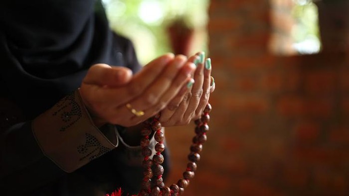 Apakah Rasulullah SAW Merayakan Hari Kelahiran dengan Berpuasa?