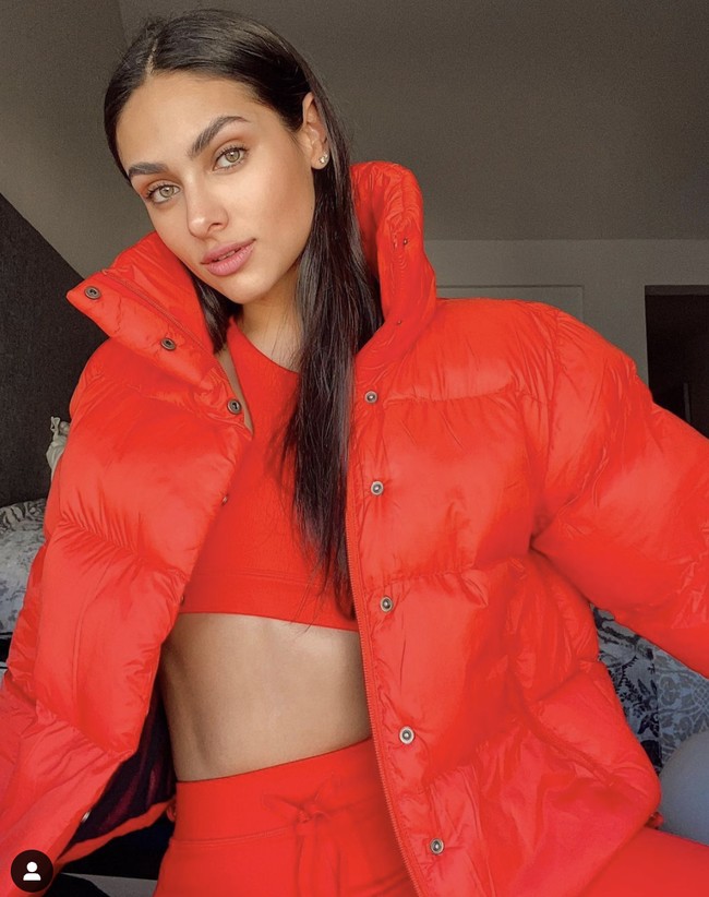 Selain kiprahnya di dunia akting, kehidupan percintaan Renata Notni juga kerap jadi sorotan. Renata merupakan kekasih dari aktor telenovela populer Diego Boneta.Foto: Dok. Instagram @rennotni