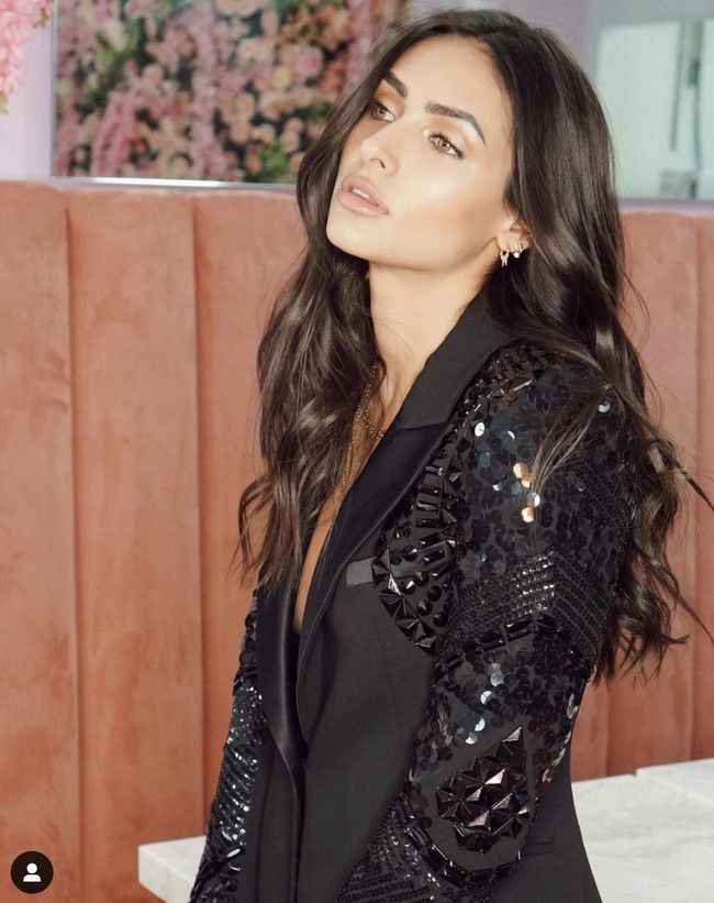 Renata Notni dikenal di negara kelahirannya, Meksiko sebagai aktris telenovela. Dia merupakan pemain telenovela zaman now yang kecantikannya disebut mengalahkan Thalia, Ratu Telenovela tahun 90-an. Foto: Dok. Instagram @rennotni