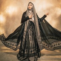 Tak hanya dengan Shindy, Irna Mutiara juga kagum dengan sosok Oki Setiana Dewi. Ustadzah Oki yang aku liat sangat gigih menuntut ilmu. Kalau mendengar Ustadzah Oki berbicara Bahasa Arab...sangat fasih dan mirip dengan native speaker.. Maa Syaa Alloh Tabarokalloh.. Semoga ilmunya terus bertambah dan semakin banyak yang terinspirasi serta mendapatkan manfaat dari kebaikan beliau... kagum Irna. Foto: Dok. Instagram @riomotret.