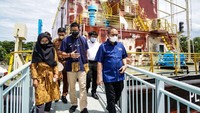 Sandiaga pun mengapresiasi pemerintah di Aceh yang membuat museum di PLTD Apung. Menurutnya, lokasi tersebut menjadi salah satu destinasi wisata sejarah di Tanah Rencong. (dok. Kemenparekraf)