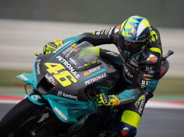MISANO ADRIATICO, ITALY - SEPTEMBER 17: Valentino Rossi of Italy and Petronas Yamaha SRT rounds the bend during the MotoGP Of San Marino - Free Practice at Misano World Circuit on September 17, 2021 in Misano Adriatico, Italy. (Photo by Mirco Lazzari gp/Getty Images)