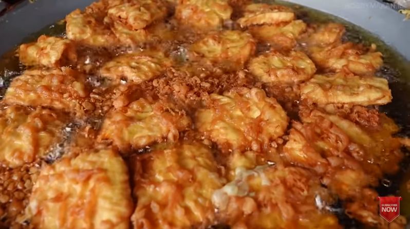 YouTuber Hobby Makan Sering Beli Makanan Porsi Besar Dimasak Sekaligus