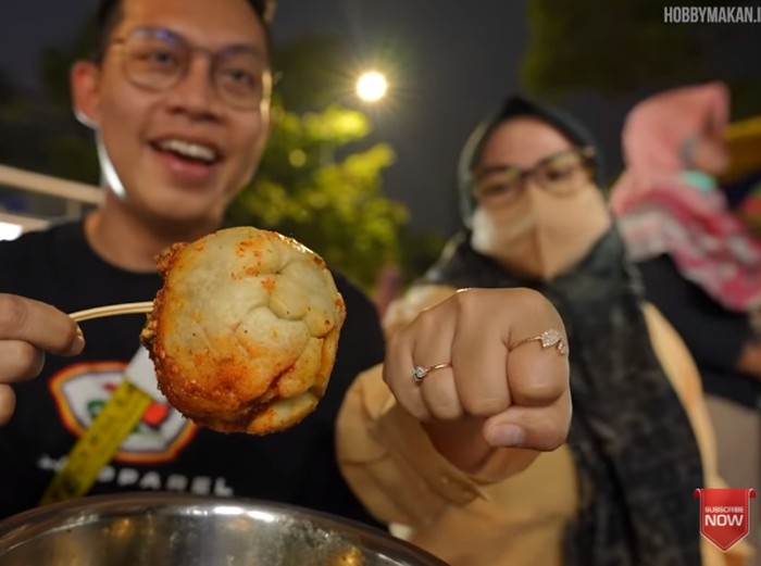 YouTuber Hobby Makan Sering Beli Makanan Porsi Besar Dimasak Sekaligus YouTuber Hobby Makan Sering Beli Makanan Porsi Besar Dimasak Sekaligus