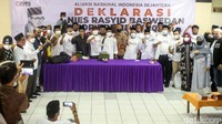 Relawan yang mengatasnamakan Aliansi Nasional Indonesia Sejahtera menggelar deklarasi Anies Baswedan for Presiden 2024 di Gedung Joeang 45, Jakarta, Rabu (20/10/2021).