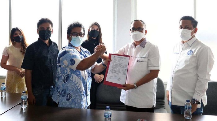 Anta Ginting meramaikan bursa Ketum Kadin Jakarta Timur. Ia mendaftarkan diri menjadi bakal calon Ketua Umum Kadin Jakarta Timur periode 2021-2026.