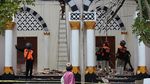 Brakkkk !!!  Atap Masjid Nguter Sukoharjo Tiba-tiba Ambrol
