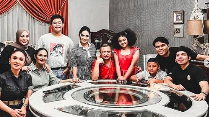 aurel hermansyah aurel hermansyah bertemu raul lemos dan krisdayanti