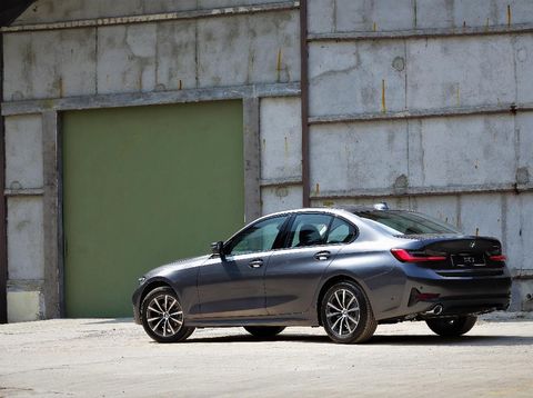 BMW 320i Dynamic