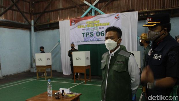 Bupati Bandung Dadang Supriatna