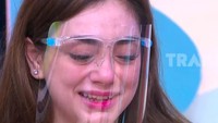 Ia pun mengaku masih berhubungan baik dengan Stefan William. Foto: YouTube Trans TV