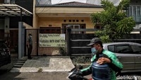 Head of Residential Services Colliers Indonesia Lenny van Es-Sinaga mengatakan bahwa fenomena penjualan rumah mewah sudah terjadi sejak tahun lalu, dan diperkirakan akan terus berlanjut sebagai efek dari pandemik. Menurutnya, fenomena penjualan rumah mewah diprediksi akan terjadi paling tidak sampai 2 tahun ke depan.