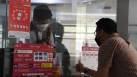 Hal ini juga yang dapat membantu mengurangi kemacetan dan mengurangi polusi udara di wilayah Ibu Kota dan daerah penyangga. Di Kawasan aglomerasi seperti Jabodetabek, upaya menata sistem transportasi yang terpadu tertuang pada Peraturan Presiden (Perpres) Nomor 55 Tahun 2018 tentang Rencana Induk Transportasi Jabodetabek (RITJ).