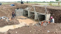 Program penataan dan normalisasi sungai tersebut akan memberi manfaat dalam mengurangi risiko bencana banjir di sebagian wilayah kota/kabupaten yang menjadi salah satu pusat kegiatan perekonomian Provinsi Jateng bagian utara.