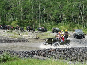 Sambut Nataru, Pengelola Jip Wisata Merapi Perbaiki Jalur-Cek Armada