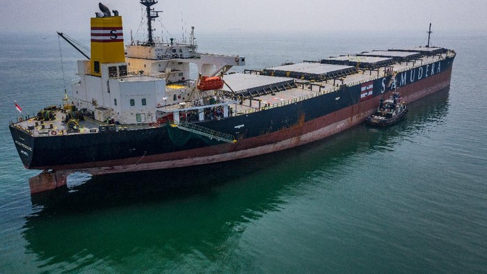 KAPAL PENGANGKUT CURAH SAMUDERA INDONESIA Kapal MV Amanah Morowali adalah kapal pengangkut barang curah terbesar yang dimiliki Samudera Indonesia. Begini penampakannya.