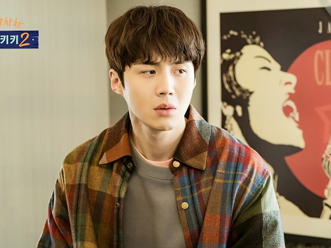 Pada 2019, Kim Seon Ho juga menjadi salah satu dari enam pemain utama drama Korea Welcome To Waikiki 2. Foto: Dok. Instagram