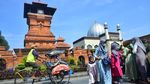 Libur Maulid Nabi, Masjid Menara Kudus Ramai Wisatawan