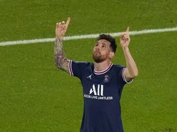 Lionel Messi, Paulo Dybala, dan Antoine Griezmann sejauh ini baru mengoleksi tiga gol. AP/Christophe Ena