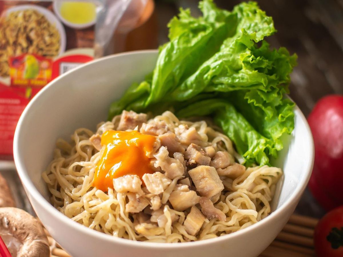 3 Resep Mie Ayam Enak Ala Warung Mie Yang Populer Lezatnya