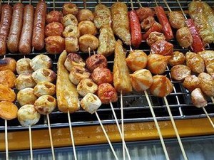 5 Sosis dan Sate-Satean Kaki Lima Enak Mulai Rp2 Ribuan!