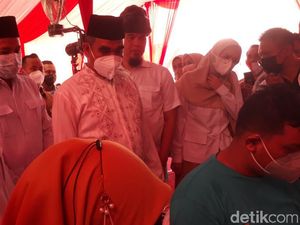 Ahmad Muzani Ajak Dhani dan Mulan Pantau Vaksinasi Massal di Pasuruan