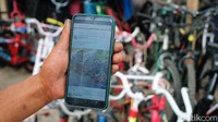 Jual beli sepeda juga dilakukan lewat media sosial.