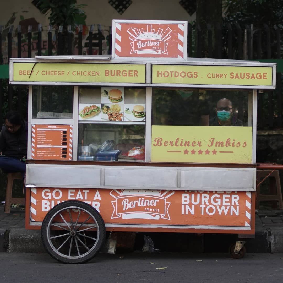 5 Burger Gerobakan yang Rasanya Lezat