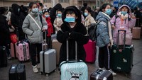 Wabah terbaru dikaitkan dengan pasangan lanjut usia yang merupakan bagian dari kelompok beberapa turis. Mereka memulai perjalanan di Shanghai sebelum terbang ke Xian, provinsi Gansu dan Mongolia Dalam.  