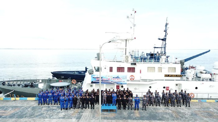 Ditjen Bea Cukai Kanwil Kalbagtim menggelar operasi patroli koordinasi dengan pihak TNI-Polri untuk mencegah penyelundupan dari negara luar. (dok Istimewa)