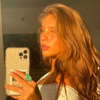 Model bernama Genie Exum melakukan tindakan kekerasan terhadap kekasihnya. Dia menikam kekasihnya dengan pisau dapur. Foto: dok. Instagram/@genie.exum