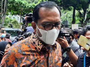 Mediasi dengan Luhut, Haris Azhar-Fatia Maulidiyanti Tiba di Polda Metro